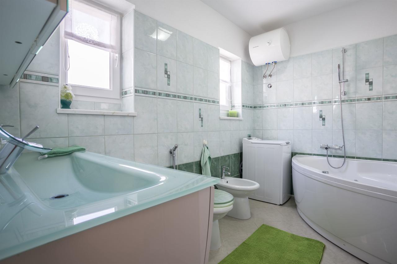 Apartment Paradise View Трогир Екстериор снимка