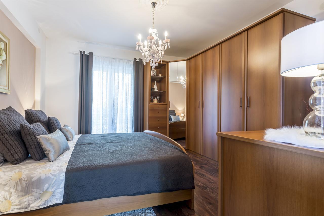 Apartment Paradise View Трогир Екстериор снимка
